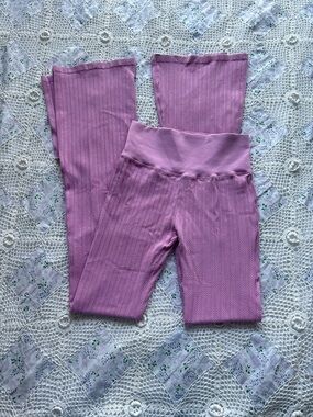 Victoria’s Secret PINK soft seamless cable flare leggings